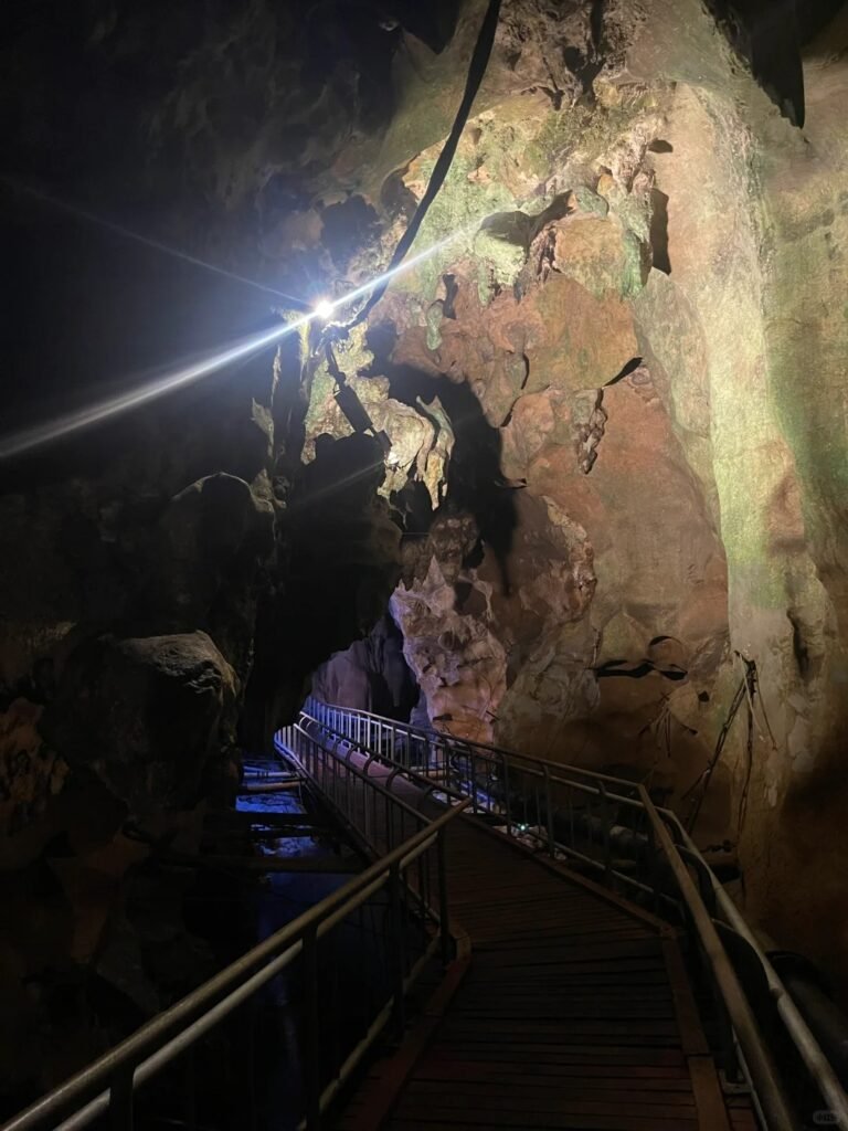 Gua Kelam